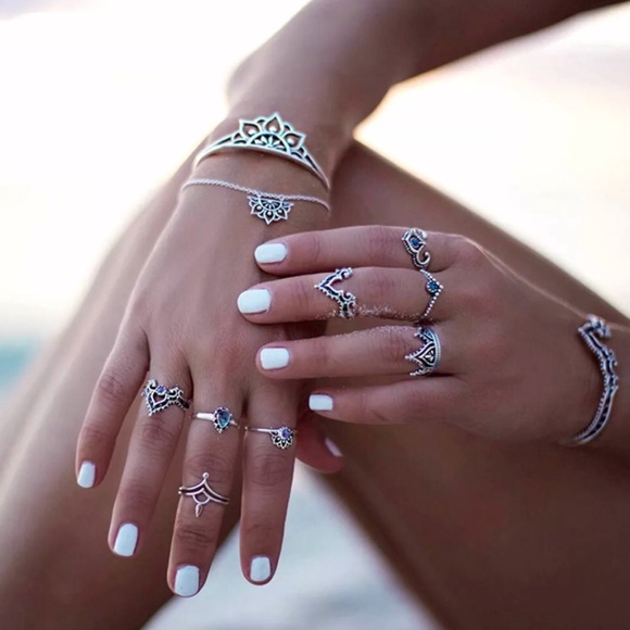 BRACELET CUFF carved LOTUS flower - Picture 5 of 5